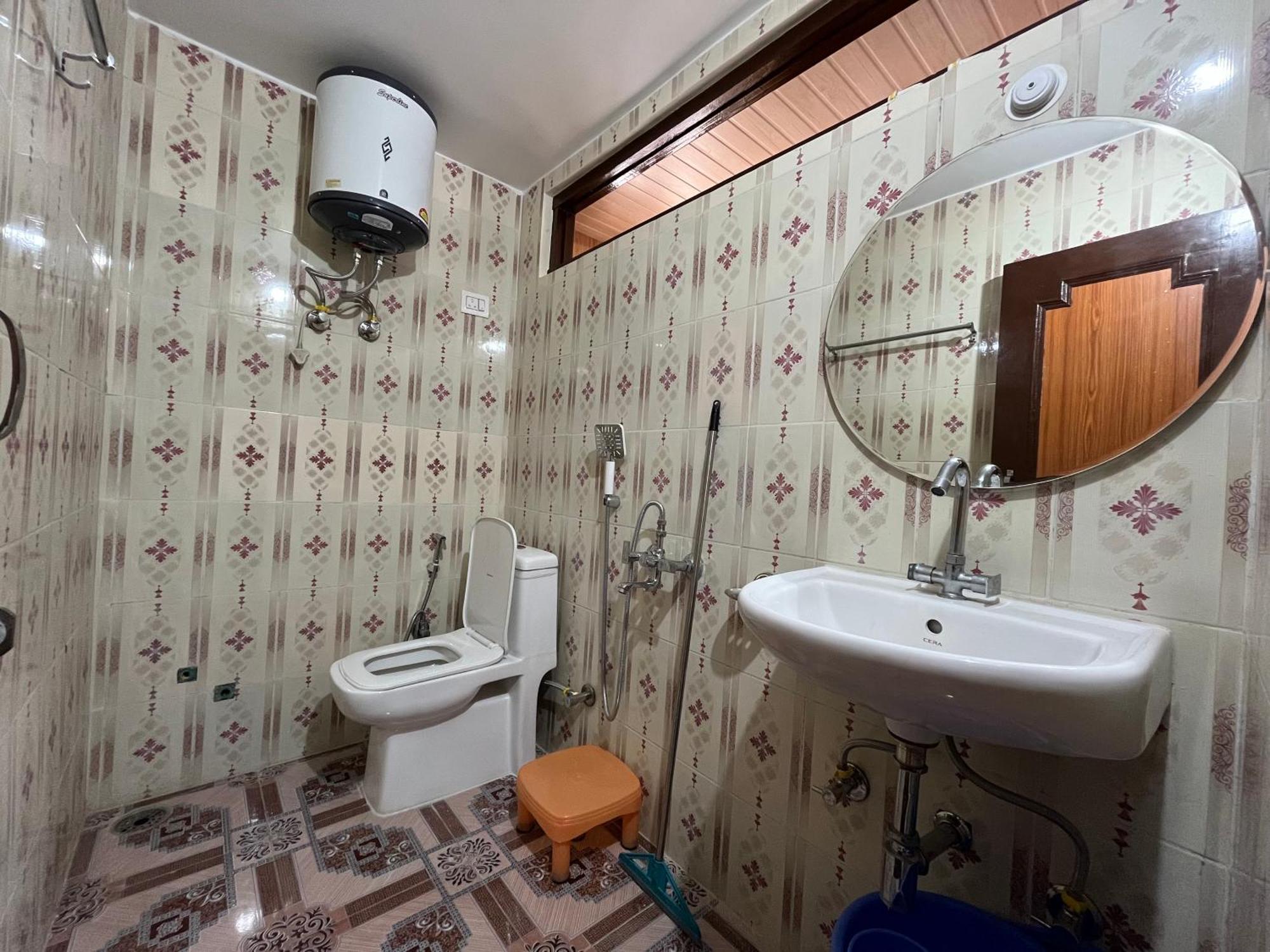 Snowflake Homestay *
