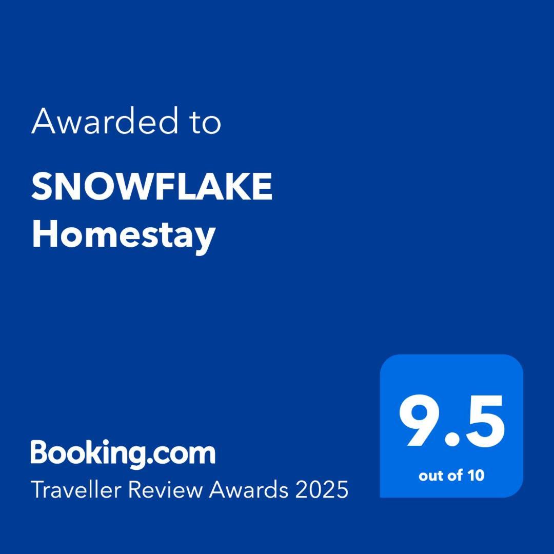 Snowflake * Gondhla